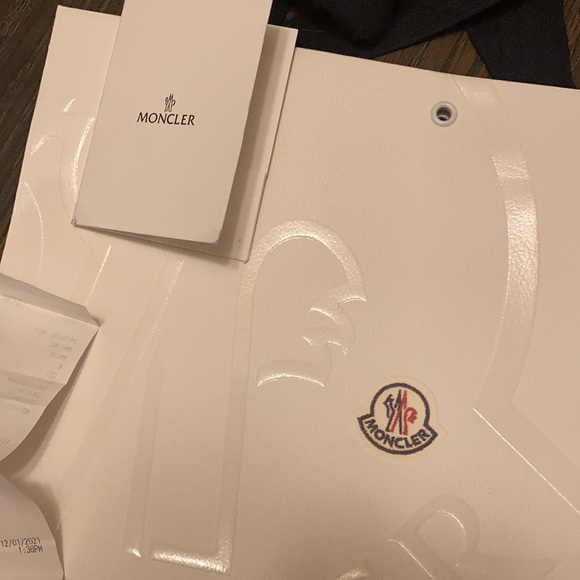 XL Moncler jacket/cardigan - Picture 8 of 8